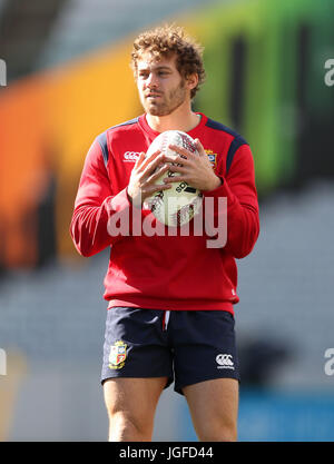 Inglesi e irlandesi Lions Leigh Halfpenny durante la sessione di kickers presso Eden Park di Auckland. Foto Stock