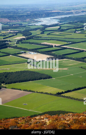 Canterbury Plains e Rakaia River visto dal Monte Hutt, metà Canterbury, Isola del Sud, Nuova Zelanda Foto Stock