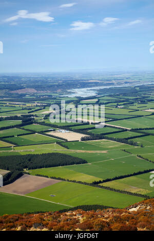 Canterbury Plains e Rakaia River visto dal Monte Hutt, metà Canterbury, Isola del Sud, Nuova Zelanda Foto Stock