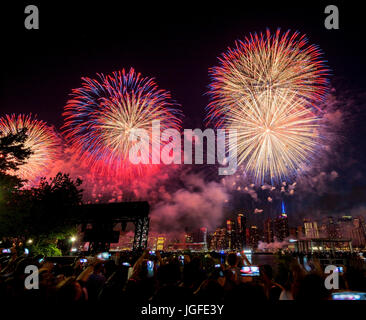 New York fuochi d'artificio del 4 luglio 2017 Foto Stock