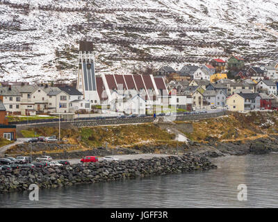 Hammerfest chiesa (1961) è la principale chiesa parrocchiale di Hammerfest comune, Finnmark County, nel nord della Norvegia Foto Stock