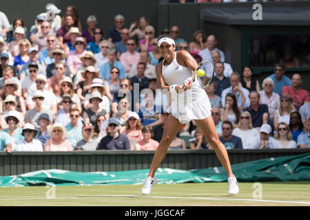 Londra, Regno Unito. Il 7 luglio, 2017. Il torneo di Wimbledon Tennis Championships 2017 tenutosi presso il All England Lawn Tennis e Croquet Club di Londra, Inghilterra, Regno Unito. LADIES' Singles - Terzo round Victoria Azarenka (BLR) v Heather Watson (GBR) sul Centre Court. Nella foto:- Heather Watson. Credito: Duncan Grove/Alamy Live News Foto Stock