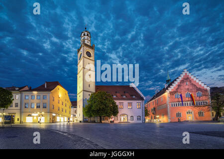 Monumenti storici di Ravensburg: Blaserturm (trumpeter's Tower), Waaghaus (pesatura casa) e il municipio (Rathaus) loacated sulla piazza Marienplatz Foto Stock