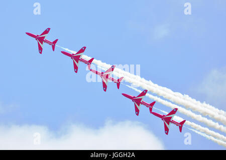 Le frecce rosse eseguire la loro esposizione mozzafiato a Eastbourne Air Show 2017, REGNO UNITO Foto Stock