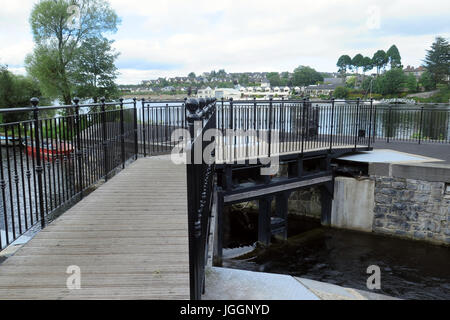 Il villaggio di Killaloe, Repubblica di Irlanda Foto Stock