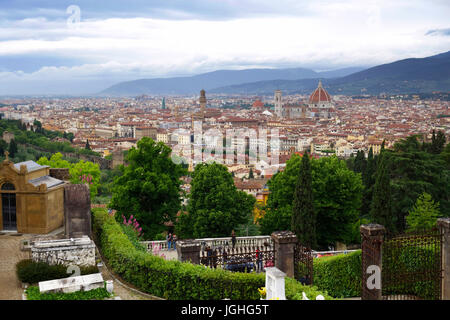 Guardando a nord di Firenze, Italia dall Abbazia di San Miniato al Monte Foto Stock