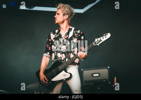 Kings of Leon effettuando in corrispondenza della Barclaycard British Summertime in Hyde Park, Londra - 6 luglio 2017 BANG MEDIA INTERNATIONAL famose foto 28 HOLMES RO Foto Stock