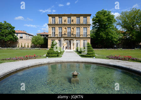 Pavillon Vendôme o Pavillon de Vendôme (1665-67) Casa storica o Bastide e fontana in giardini formali di Aix-en-Provence Provence Francia Foto Stock