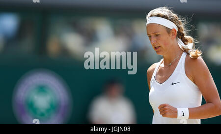 Londra, Regno Unito. 7 Luglio, 2017. Victoria Azarenka della Bielorussia reagisce durante le Donne Singoli Terzo turno match con Heather Watson di Gran Bretagna al campionato di Wimbledon 2017 a Wimbledon, Londra, Gran Bretagna il 7 luglio 2017. Credito: Han Yan/Xinhua/Alamy Live News Foto Stock