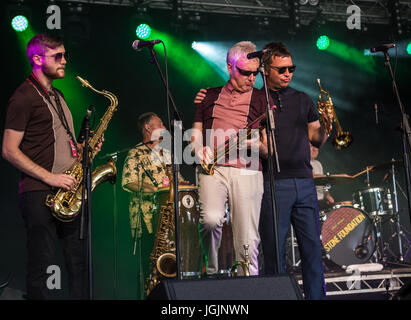 Cotswold, UK. 7 Luglio, 2017. Festival Cornbury 2017 Grande Tew Oxfordshire UK.base in pietra sul palco di Songbird Credito: charlie bryan/Alamy Live News Foto Stock