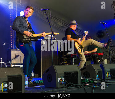 Cotswold, UK. 7 Luglio, 2017. Festival Cornbury 2017 Grande Tew Oxfordshire UK.base in pietra sul palco di Songbird Credito: charlie bryan/Alamy Live News Foto Stock