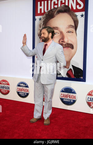 Los Angeles, CA, Stati Uniti d'America. 2 agosto, 2012. LOS ANGELES - agosto 2: Zach Galifianakis al ''La Campagna'' Premiere al cinese TCL teatro IMAX il 2 agosto 2012 a Los Angeles, CA Credito: Kay Blake/ZUMA filo/Alamy Live News Foto Stock