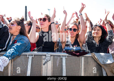 Glasgow, Regno Unito. 08 Luglio, 2017. ventole in alta spiriti a TRNSMT Festival 2017, Glasgow Green, Glasgowl 08/07/2017 Credit: Gary Mather/Alamy Live News Foto Stock