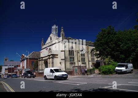 Exeter's White Ensign Club, ex Chiesa della Santissima Trinità. 58 South St, Exeter EX1 1EE. Devon, Regno Unito. Luglio 2017. Foto Stock