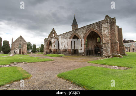 Città di Fortrose, Scozia. Vista pittoresca del XIII secolo Fortrose Cathedral. Foto Stock