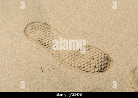 Ingombro con spiaggia sabbiosa, Cornwall. Fondo Tracker, sentiero di prove metafora. Foto Stock