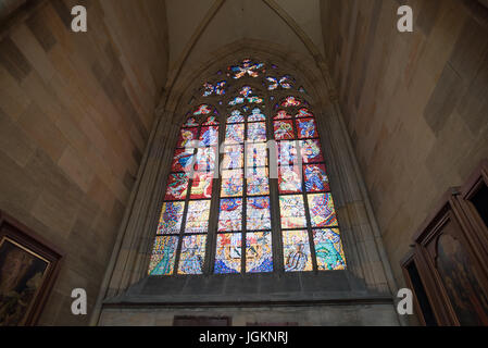 Interno del San Vito, Venceslao e Adalberto cattedrale, Praga Foto Stock