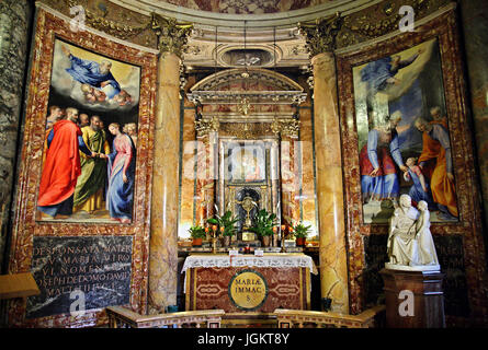 La Cappella della Madonna della strada nella Chiesa del Gesu ("Chiesa di Gesù'), la più importante chiesa dei gesuiti a Roma Foto Stock