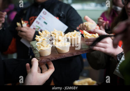 Mac e assaggi di formaggio dal formaggio artigianale di Beecher a Seattle, Washington Foto Stock