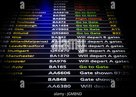 Aeroporto di Heathrow Terminal 5 Retail Foto Stock