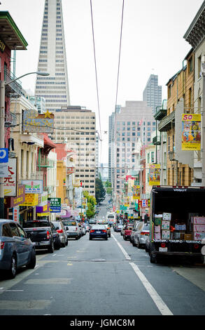 Vista di Chinatown a San Francisco, California Foto Stock