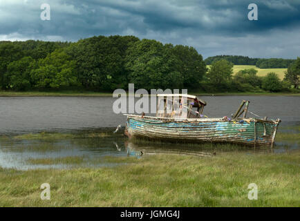 Vecchia barca dalla Dee a Kirkcudbright Dumfries e Galloway, Scotland, Regno Unito Foto Stock