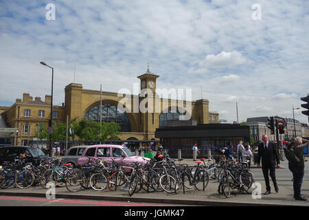 Vista esterna della stazione di King Cross, London, Regno Unito Foto Stock