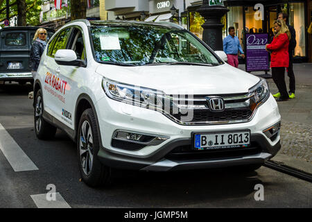 Berlino - Giugno 17, 2017: crossover compatto SUV Honda CR-V, 2017. Classic giorni Berlino 2017. Foto Stock