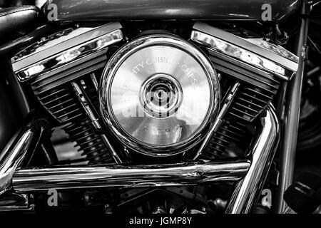 Berlino - Giugno 17, 2017: motore di motocicletta Harley Davidson, close-up. In bianco e nero. Classic giorni Berlino 2017. Foto Stock