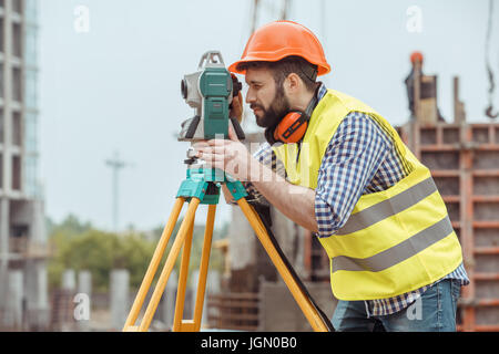 Lavoro maschio Costruzione ingegneria di progetto di occupazione Foto Stock