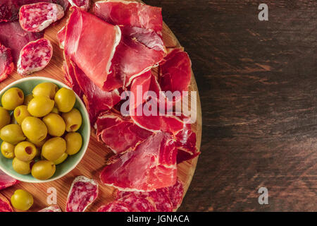 Foto aerea di spagnolo affettati piatto con copyspace Foto Stock