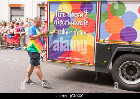 Londra, Regno Unito. 8 Luglio, 2017. Vigili del fuoco a Londra Pride 2017. Migliaia di persone si uniscono alla annuale parata LGBT attraverso il capitale. Credito: Nicola Ferrari/Alamy Live News Foto Stock