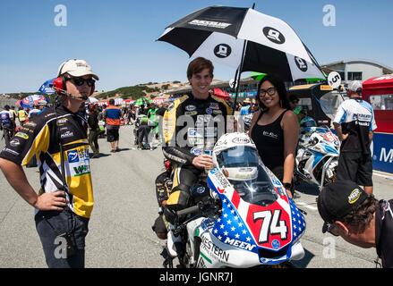 Monterey, STATI UNITI D'AMERICA. 8 lug 2017. # 74 Bryce Principe prima della Motul Superbike FIM Superstock 1000 gara 1 U.S Round al Mazda Raceway Laguna Seca Monterey, CA Thurman James/CSM Credito: Cal Sport Media/Alamy Live News Foto Stock