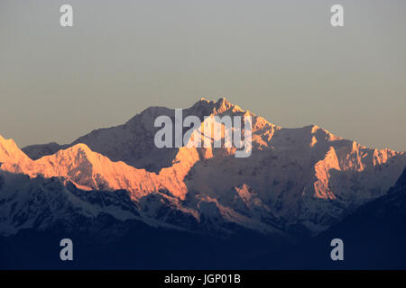 Gamma himalayana. picco kangchendzonga esso sunrise. Foto Stock