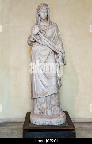 Statua in marmo di una donna Romana, Museo Capitolino, Musei Capitolini di Roma, Italia Foto Stock