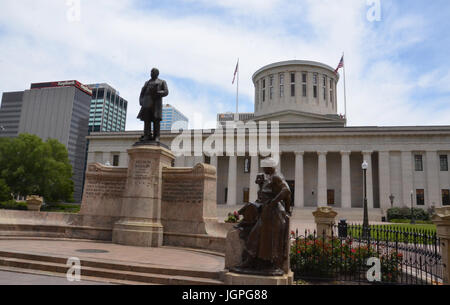 COLUMBUS, OH - 28 giugno: La Ohio Statehouse in Columbus, Ohio è mostrato il 28 giugno 2017. Si tratta di una Pietra Miliare Storica Nazionale Foto Stock