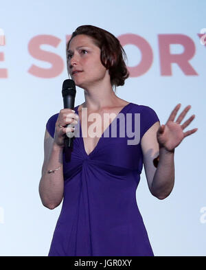 West Hollywood, Stati Uniti d'America. 9 lug 2017. Marisa Calin, a Outfest 2017 un milione di Felice Nows all armonia, oro, la California il 9 luglio 2017. Credito: MediaPunch Inc/Alamy Live News Foto Stock