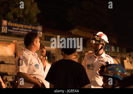 Cemento deragliamento del treno in Nakhon Ratchasima, Thailandia. Luglio 10, 2017. Nessuna morte o lesioni riportate. Foto Stock