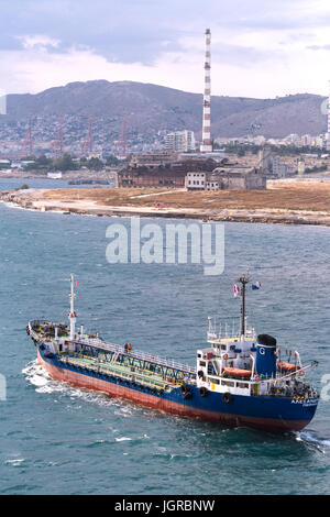 Alexandra g bunkering tanker .Porto del Pireo, Grecia Foto Stock