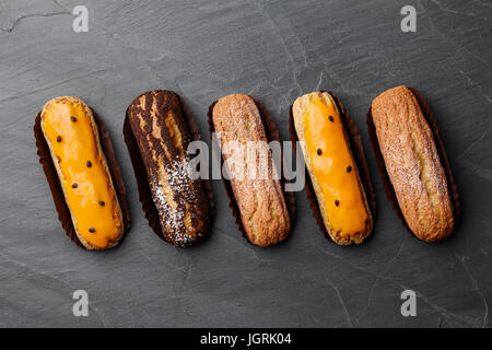 Eclairs francese per la Festa di halloween Foto Stock