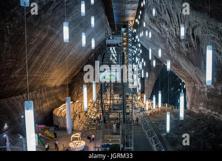 Rudolf il mio parco a tema in Salina Turda miniera di sale situato nel Durgau-Valea Sarata area di Turda città, contea di Cluj in Romania Foto Stock