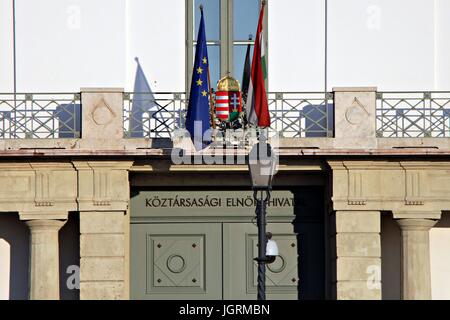 Köztársasági Elnöki Hivatal ("Ufficio del Presidente della Repubblica") a Sándor Palace di Budapest Foto Stock