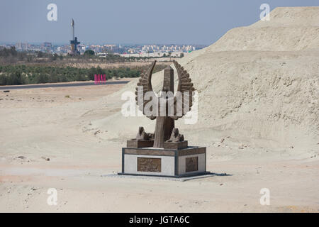 Editoriale: Ismailia, Egitto, 27 Aprile 2017 - Monumento del nuovo canale di Suez vicino a Ismailia Foto Stock