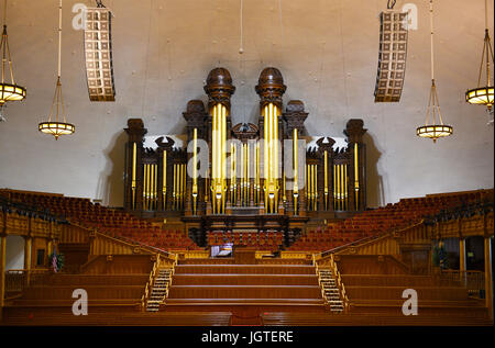 SALT LAKE CITY, Utah - Giugno 28, 2017: Tabernacolo interiore. L'organo a canne dove il Mormon Tabernacle Choir practice e esegue. Foto Stock