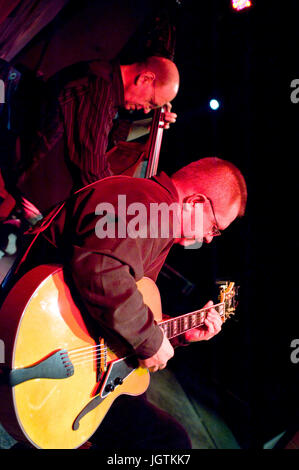 Jam session al jazz club Tygmont a Varsavia, Polonia Foto Stock