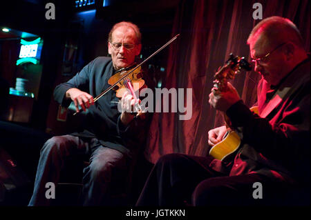 Jam session al jazz club Tygmont a Varsavia, Polonia Foto Stock