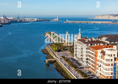 El Abra bay e Getxo Pier e il lungomare. Paese basco, il nord della Spagna Foto Stock