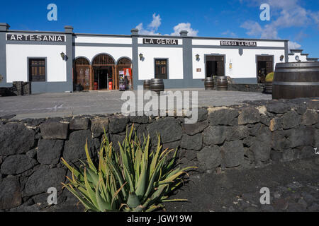 Bodega La Geria, Weinproben und Weinverkauf, La Geria, Lanzarote, Kanarische isole, Europa | Bodega La Geria, Lanzarote, Isole Canarie, Europa Foto Stock