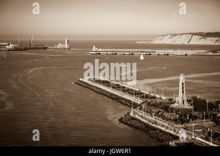 El Abra bay e Getxo Pier e il lungomare. Paese basco, il nord della Spagna Foto Stock