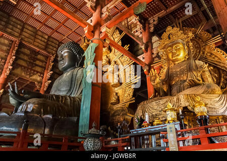 Tempio di Todai-ji Daibutsu - il grande Buddha a Tempio di Todai-ji di Nara, Giappone Foto Stock